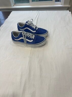 🔥🔥Vans Old Skool Low Top Sneakers in Royal Blue and White